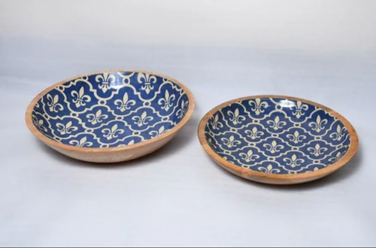 WOODEN SERVING BOWL LIGHT BLUE PRINT