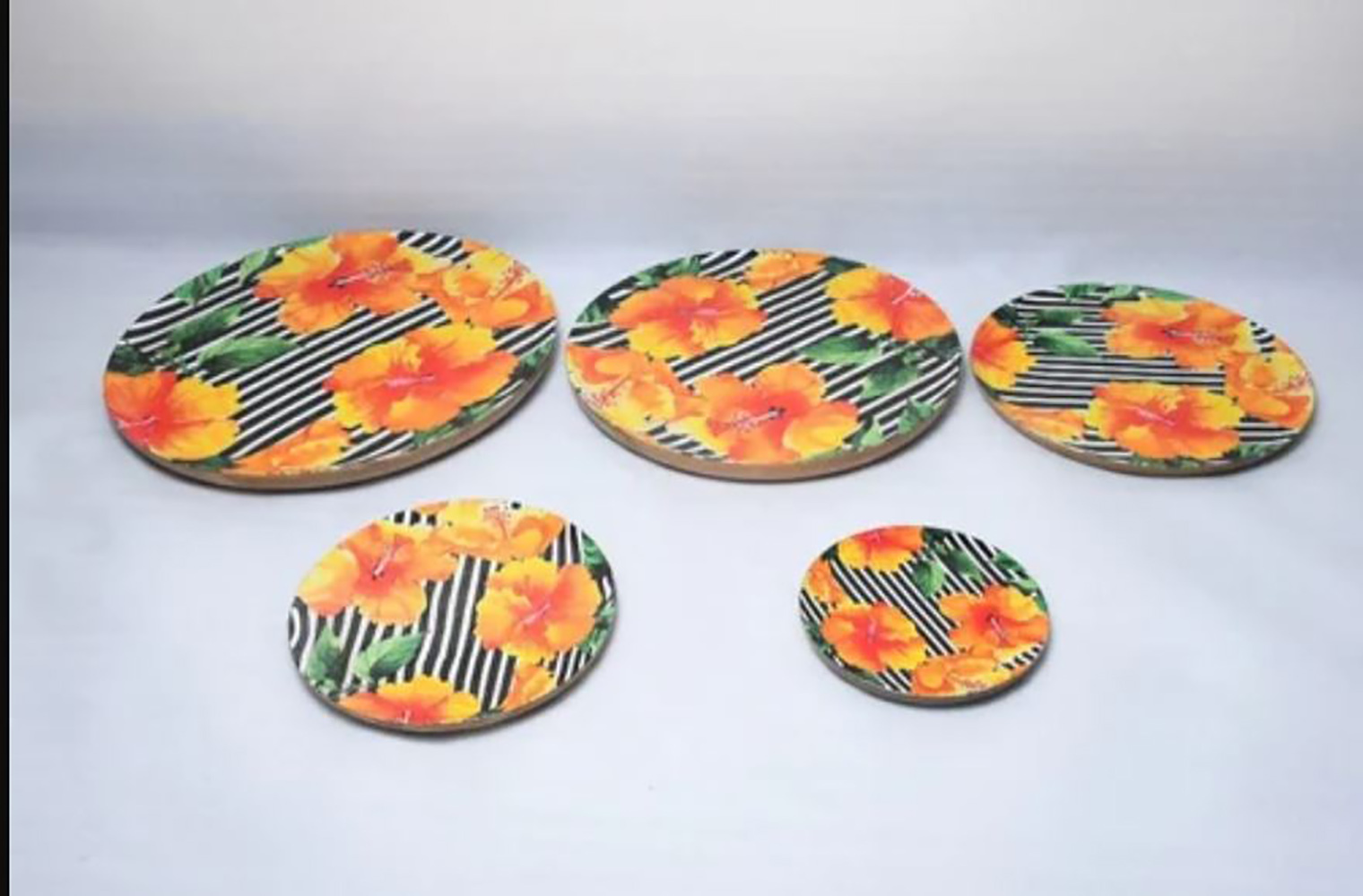 WOODEN SERVING PLATE COLORFUL PRINTED