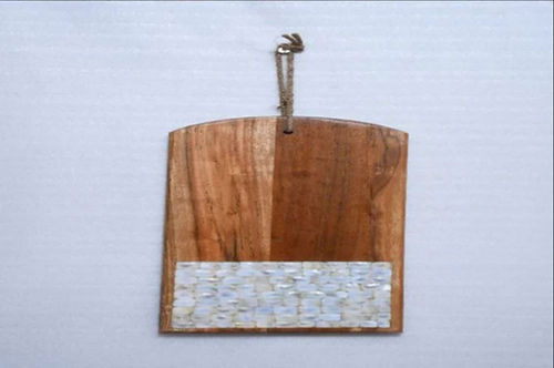 WOODEN CHOPPING BOARD 9