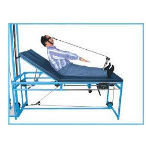 B886 Pilastes Bed