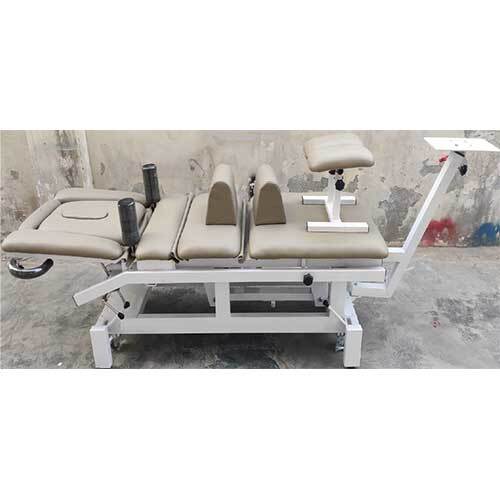LDGM 745 Traction Treatment Table