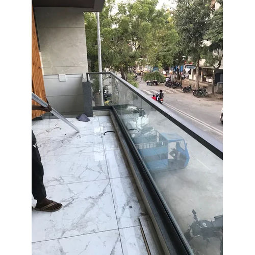 Black 12 Mm Aluminium Glass Railing