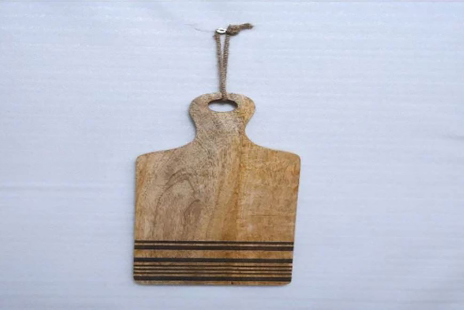 WOODEN CHOPPING BOARD 16