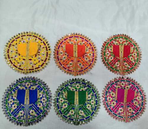 Surat saneel poshak