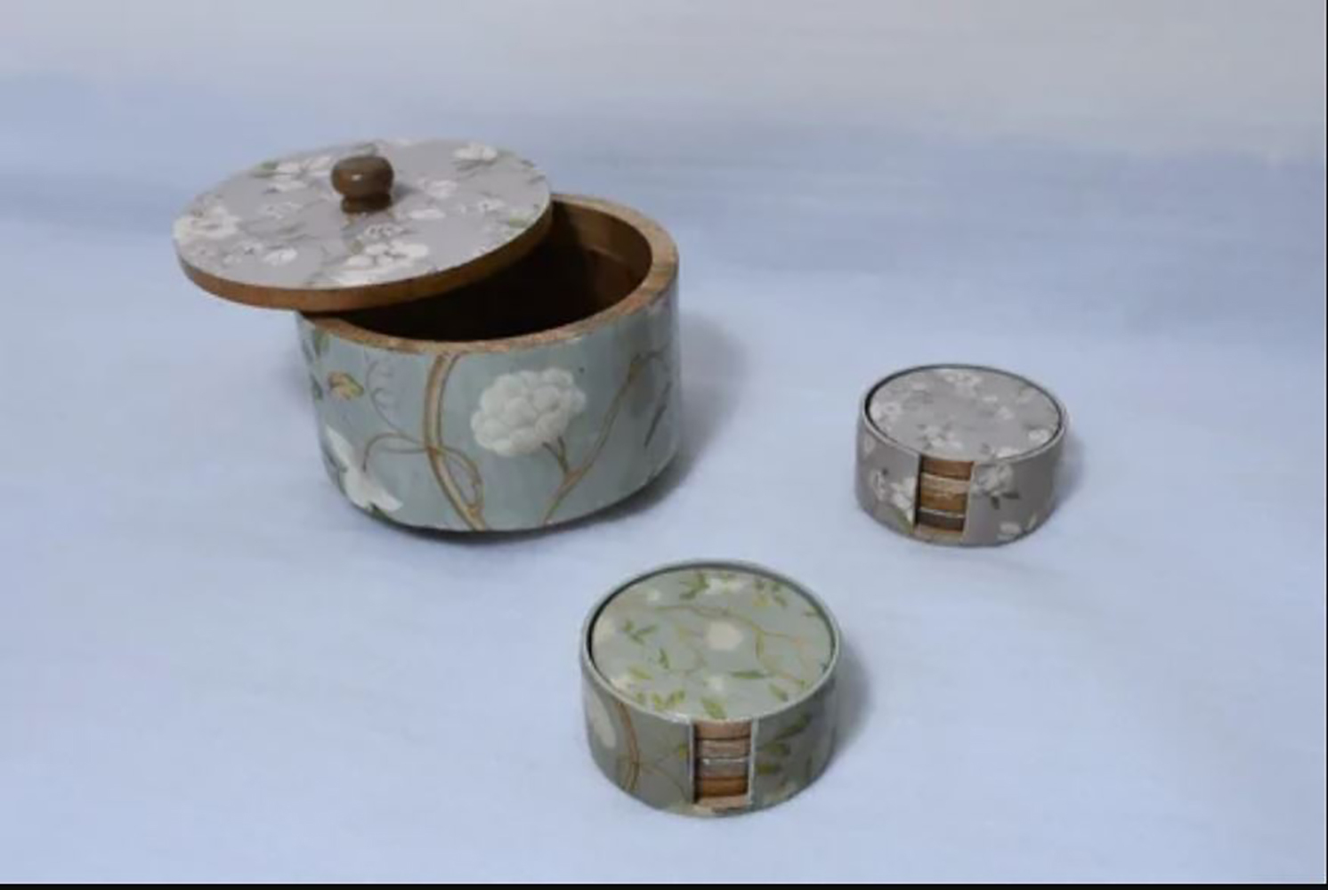 WOODEN RECTANGULAR COASTER