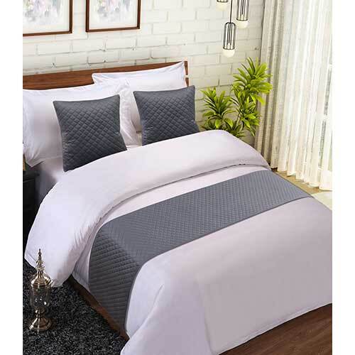 BR124 (Velvet Quilted Bed Runner)