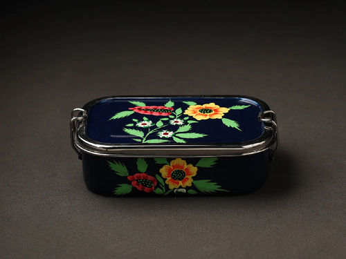 HAND PAINTED ENAMELWARE LUNCH BOX A18
