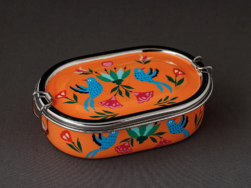 HAND PAINTED ENAMELWARE LUNCH BOX A44