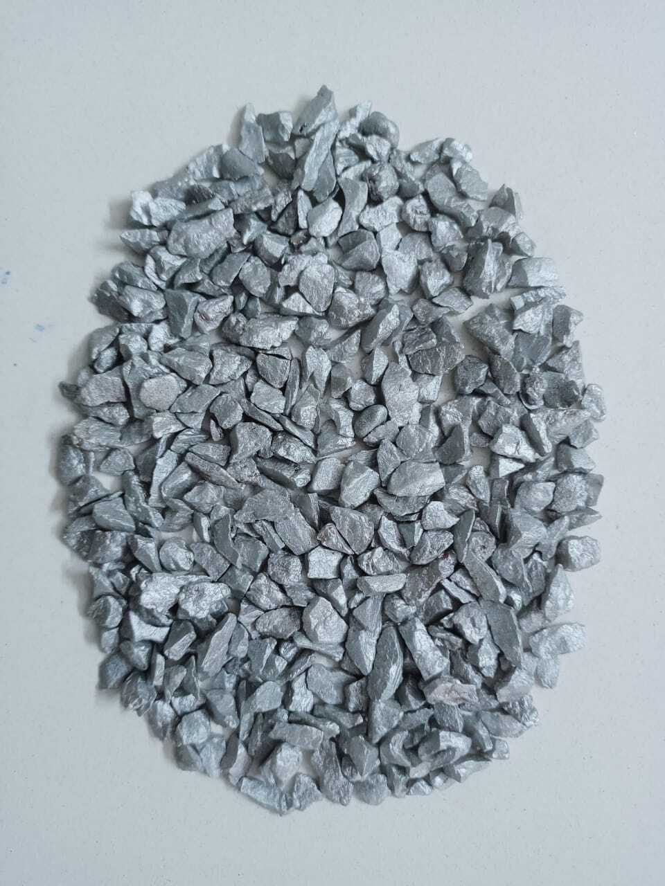 Premium Silver coated glass chips 3-6 mm/glass chips at best price export quality silver glass chips