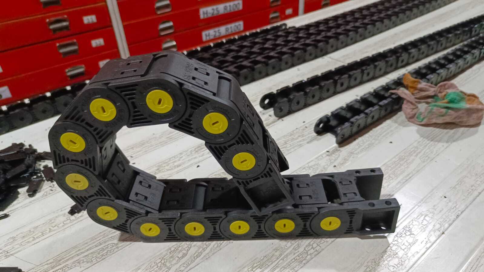 Plastic Cable Drag Chain 25x35 Close Type