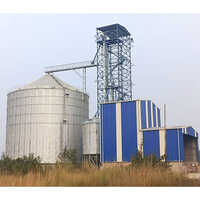 Flat Bottom Grain Storage Silos - Zinc Aluminium And Steel, 21-30 Feet Height, Silver Polished Finish | Industrial Use And Application