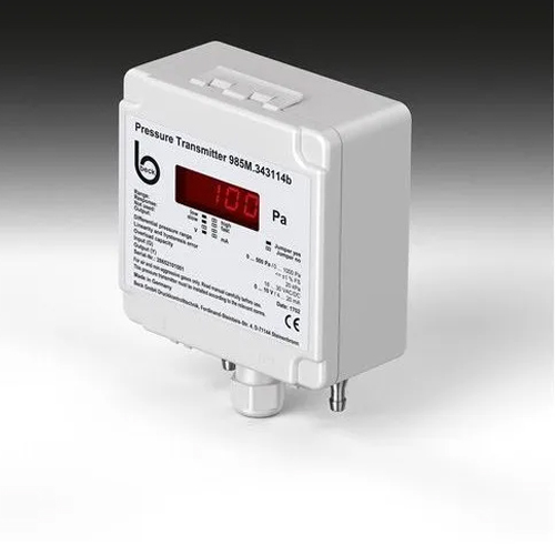 Beck Differential Pressure Transmitter - 24VAC/VDC, 140 Grams | White, Designed for Monitoring Gaseous, Non-Combustible and Non-Aggressive Media