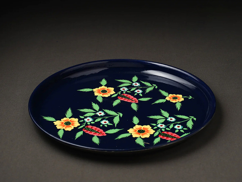 HAND PAINTED ENAMELWARE PLATE A80