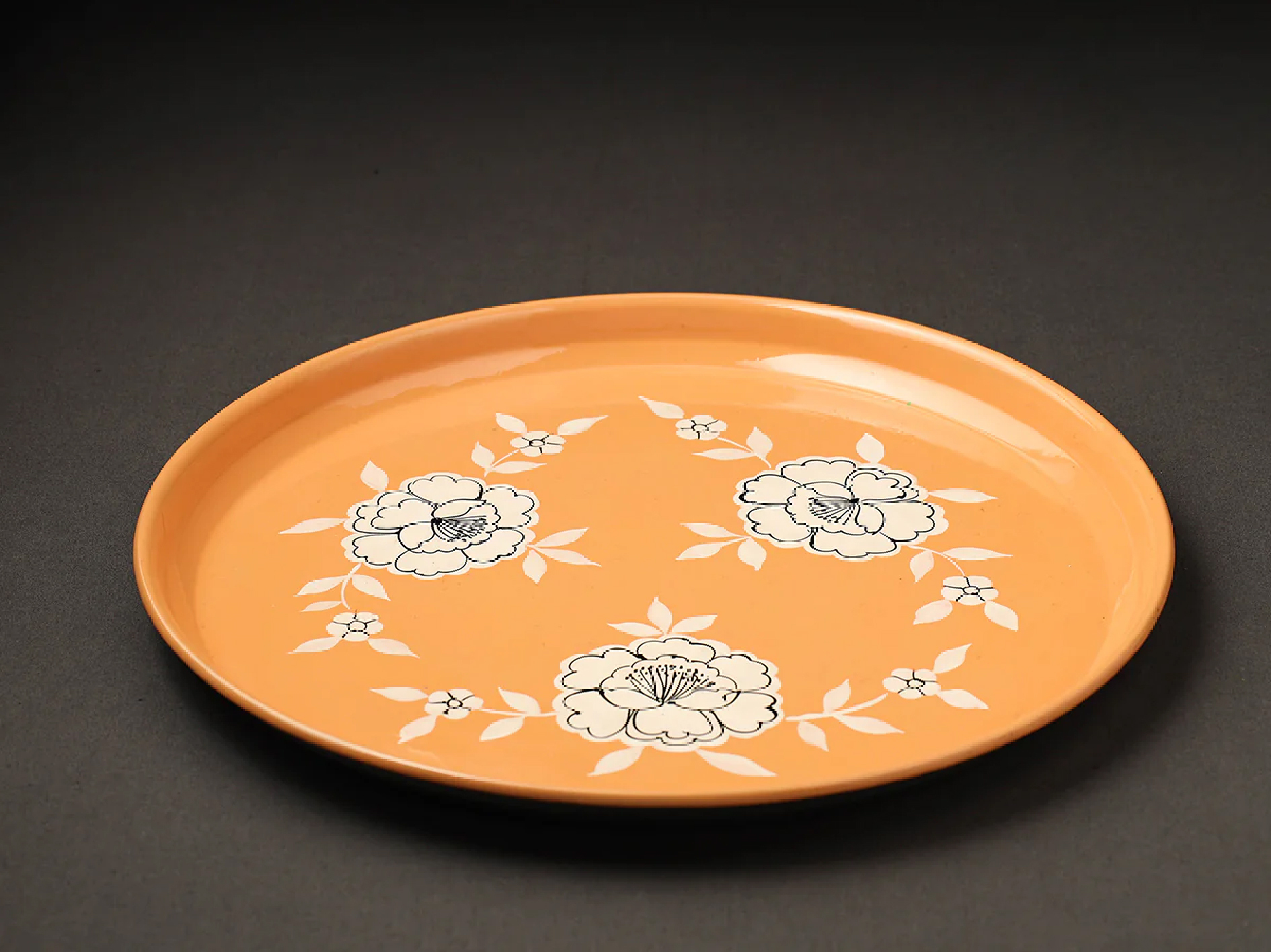 HAND PAINTED ENAMELWARE PLATE A80