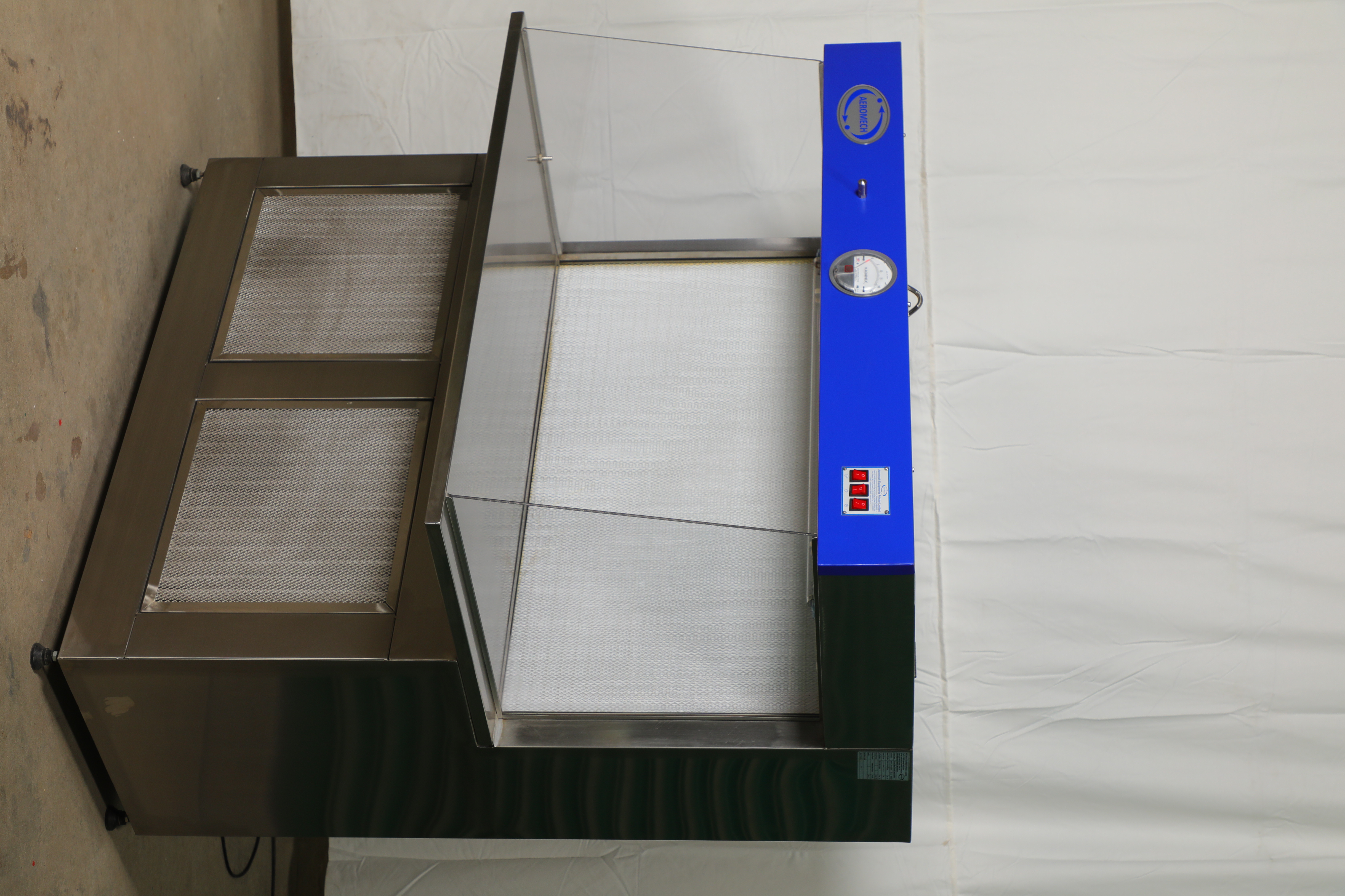 Horizontal Laminar Airflow Work bench