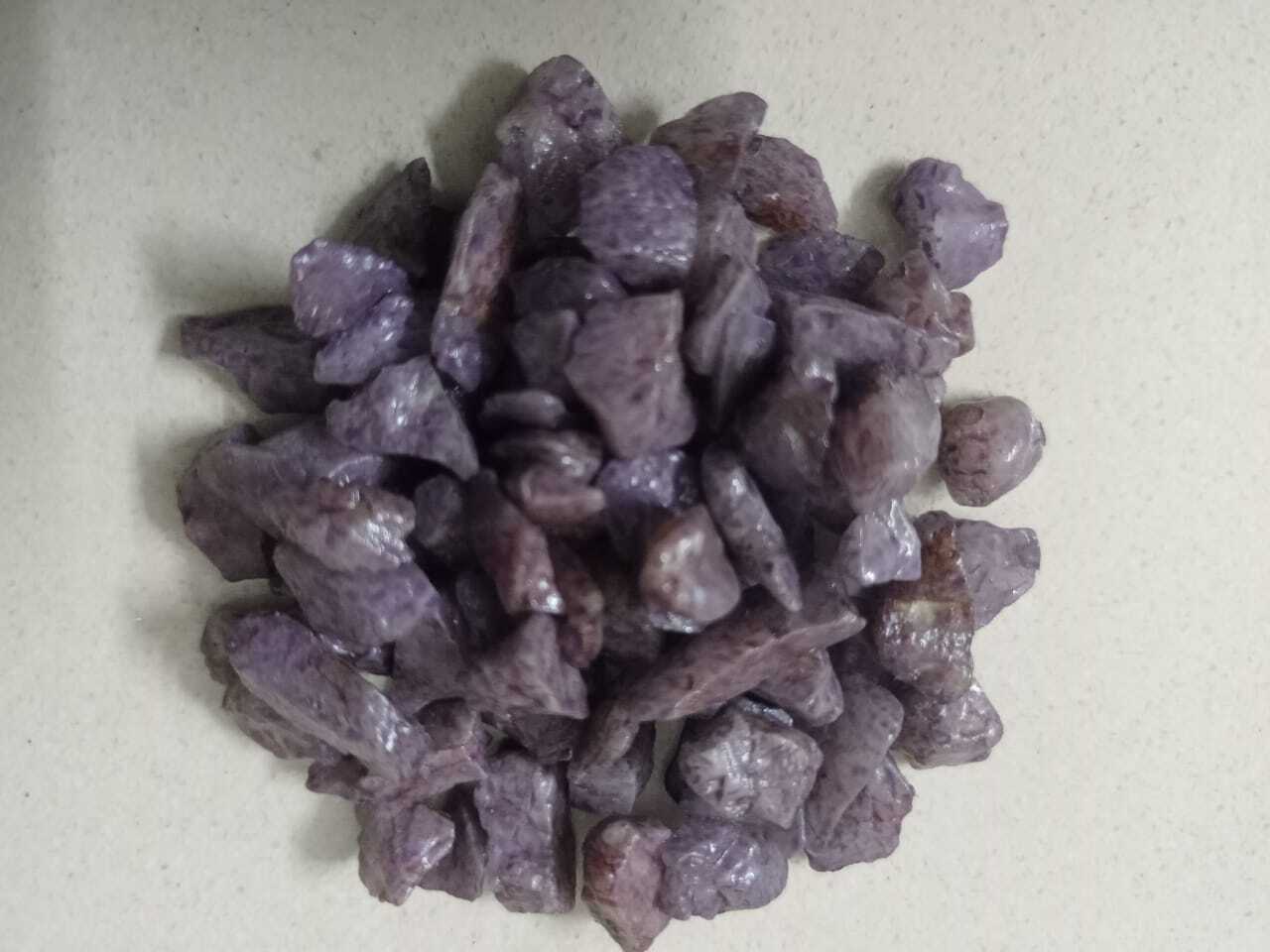 Crushed quartz chips and aggregate stone metalic purple color coated chips with standard export quality product