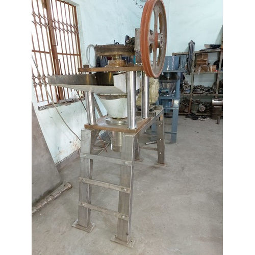 Industrial Sevai Making Machine Capacity: 100 Kg/Hr