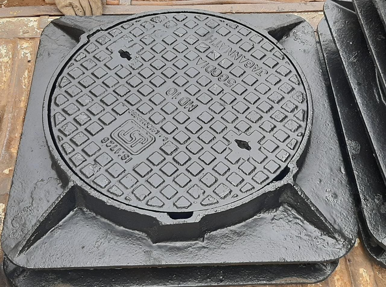 ISI Manhole Cover and Frames