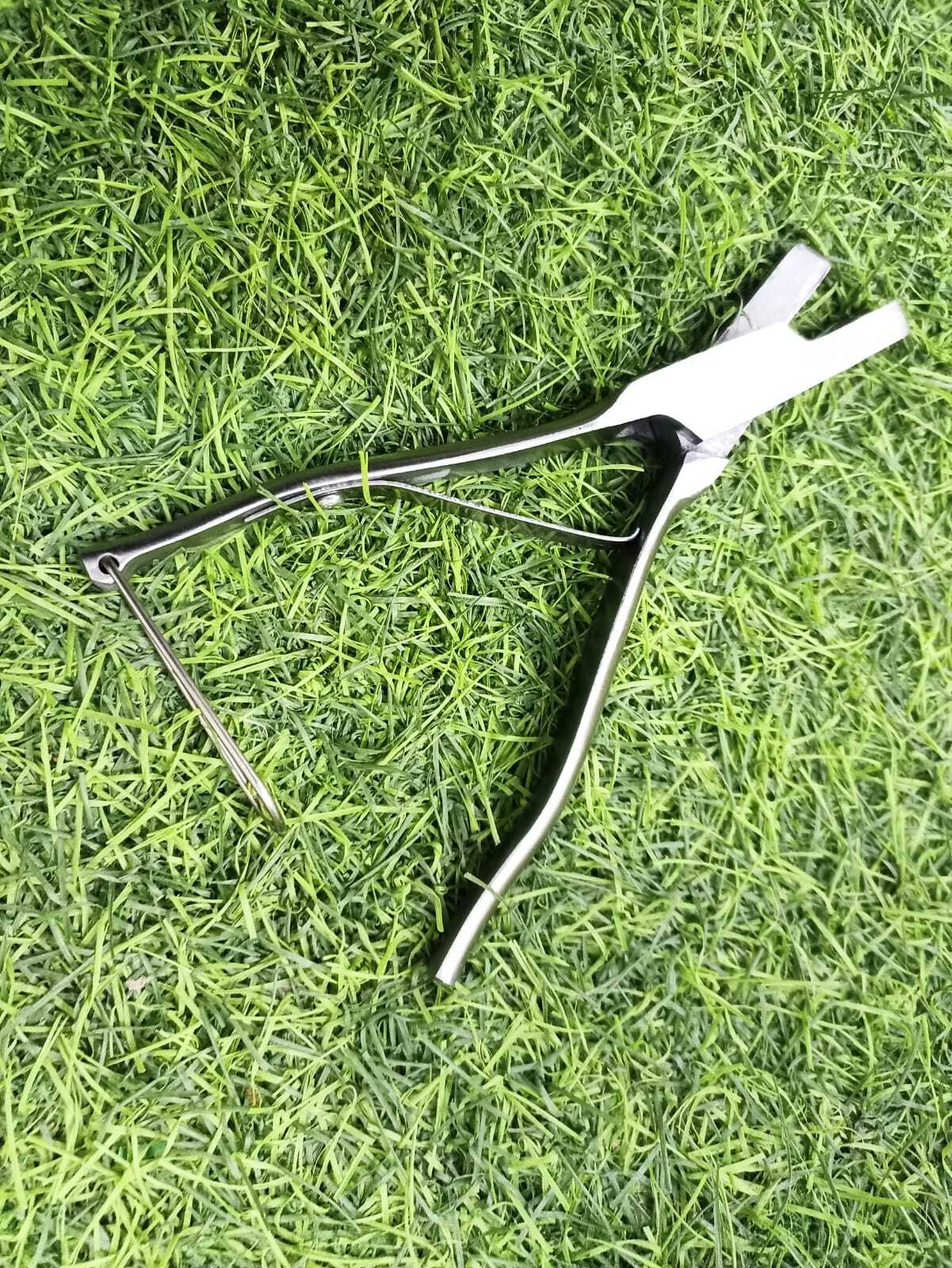 Ear Notching Plier ( U SHAPE )