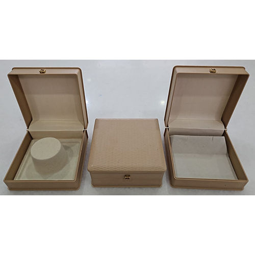 Royal Bangle Cream Box