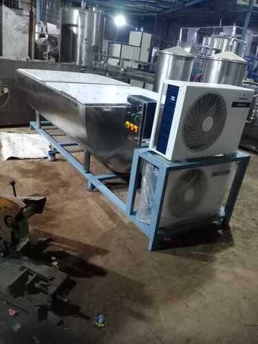 Bulk Milk Cooler - Automatic Grade: Automatic