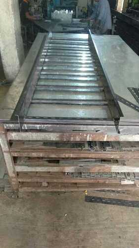 Cable Tray - Galvanized Steel 1.6 mm Thickness 50-1200 mm Width | Customizable Length Suitable for Power Data and Communication Cables