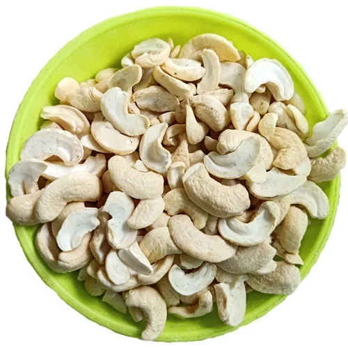 W210 Split Cashew Nuts