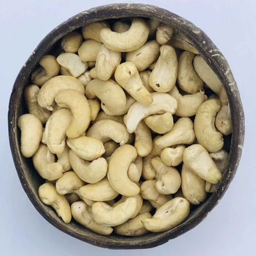 Common W500 Organic Cashew Nuts