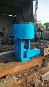 Core sand mixer