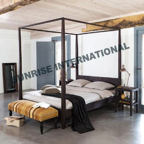 Contemporary Wooden Queen Size Poster Double Bed