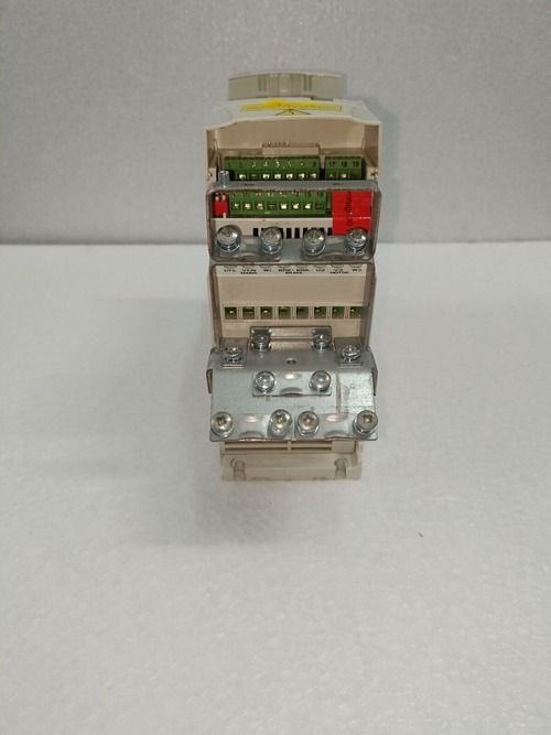 ABB ACS355-03U-02A4-4 with ACS-CP-A Keypad 0.75kw 1hp 3 phase 400-480V 2.4A Vfd