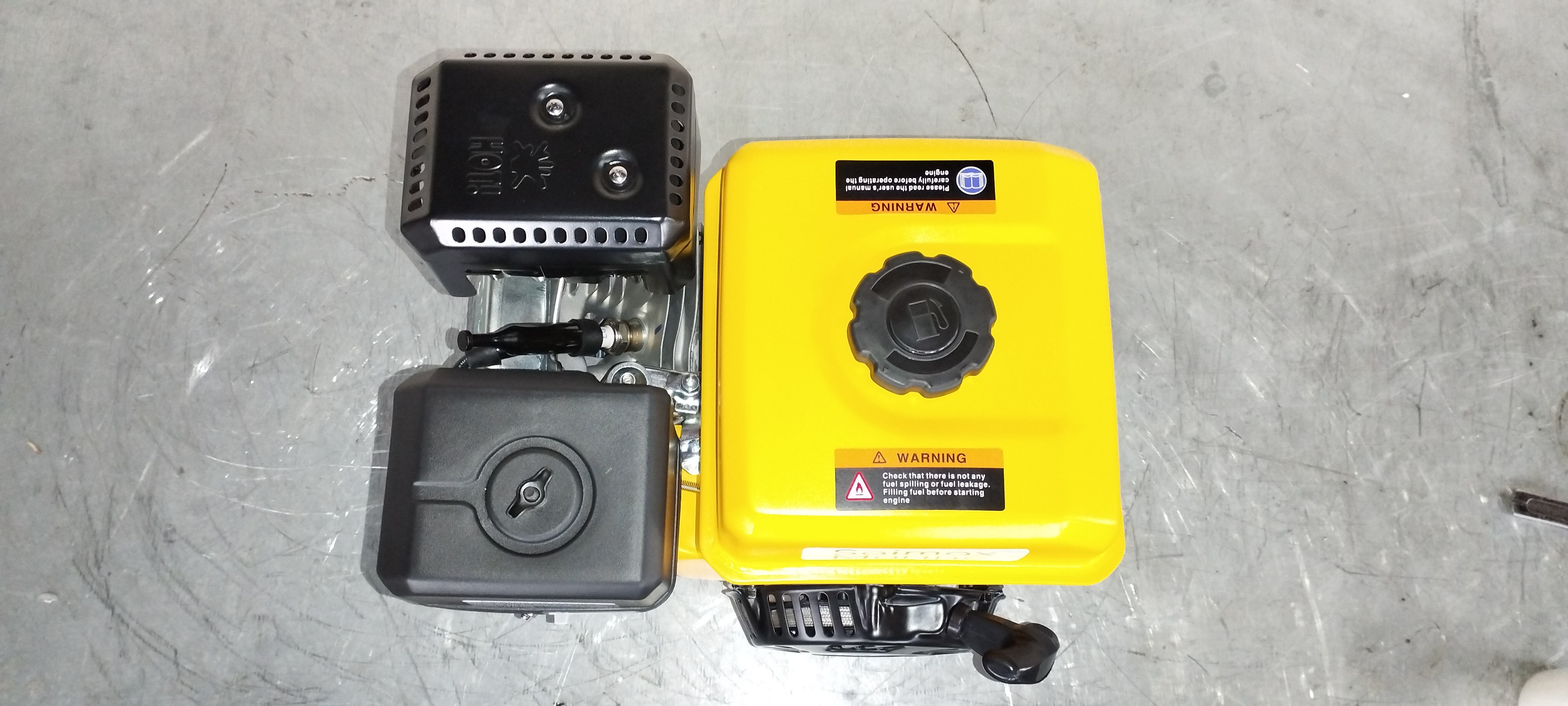 SM225V HIGH SPEE ENGINE 9 HP  (All spare part available)