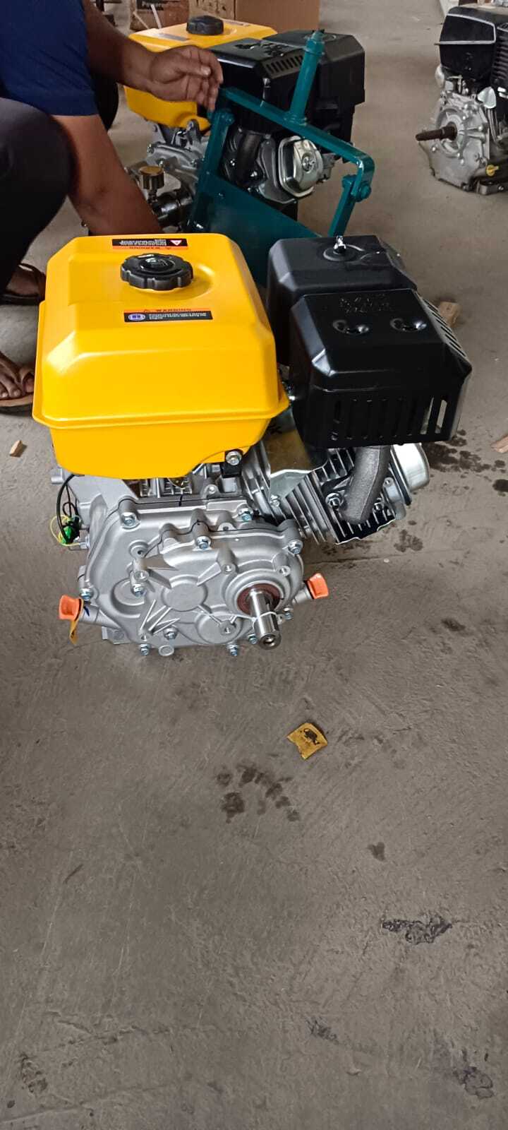 SM420-G ENGINE 15HP 1800RPM  (All spare part available)