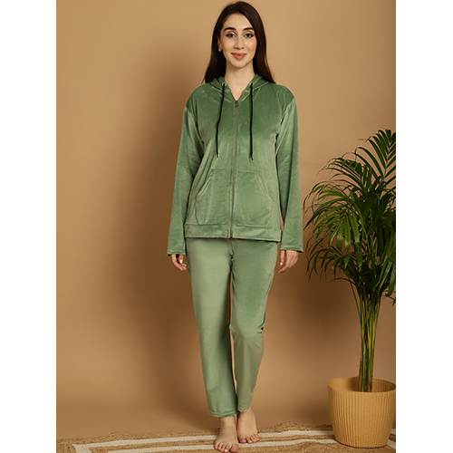 Pista Velvet Night Suit