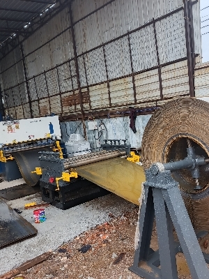 Cut To Length Machine - Color: Green