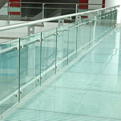 Glass Spider Railing Application: Commercial