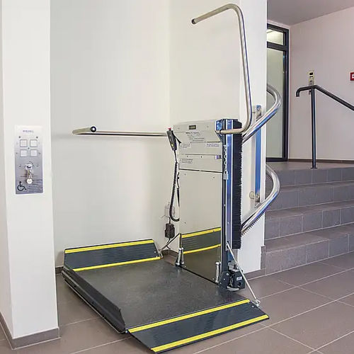 Stratos Platform Lift For Curver Stair