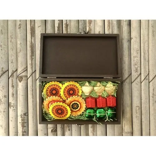 Lakshmi Ji Design Diwali Themed Chocolates In A Wooden Box