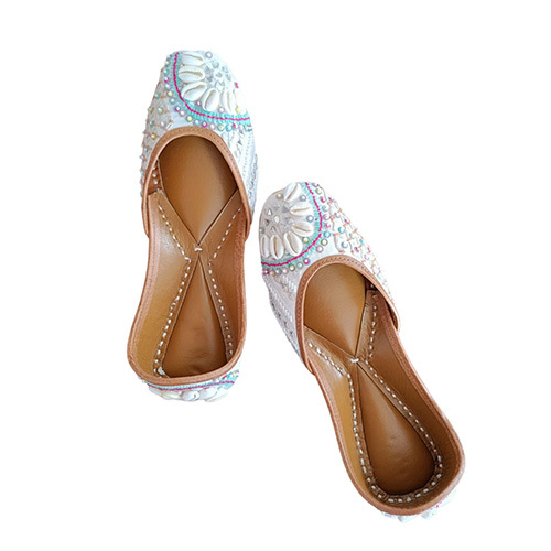 Ladies Embroidery Jutti