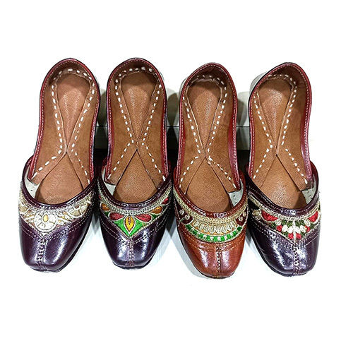 Multicolor Ladies Punjabi Jutti