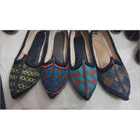 Mens Rajasthani Jutti - Handcrafted Comfort, Flat Heel, All Sizes | Multicolor Design, No Fade Quality, Suitable For All Seasons