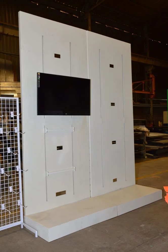 Mild Steel Wall Mounted Showroom Display Tv Rack - Capacity: 200 Kg