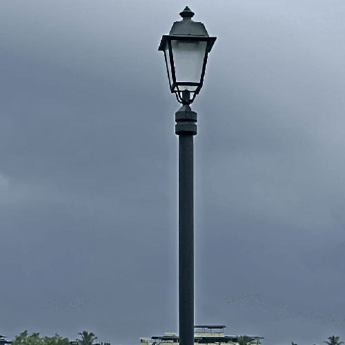 Black Garden Pole Light