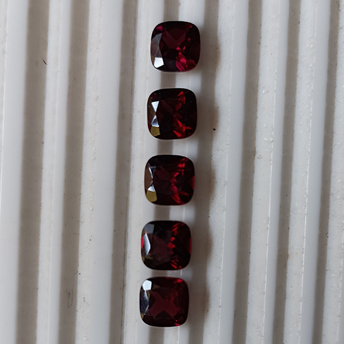 Rhodolite Garnet Gemstone