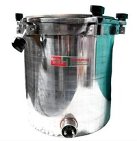 Portable Autoclave - Stainless Steel, 10-20 Liters Capacity, Variable Dimensions , 100-150 Kpa Pressure, 121-134 Â°c Temperature, 1.5-2 Kw Power