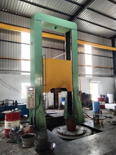 Silicon Carbide Crucible Forming Machine Body Material: Steel