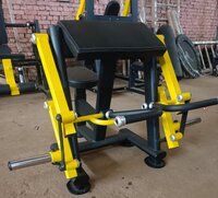 Plate Loaded Biceps Curl Machine