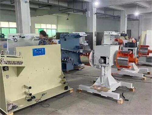 Coil Straightening Machine