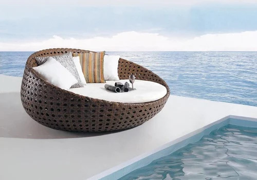 Wicker Round Day Bed - Application: Garden