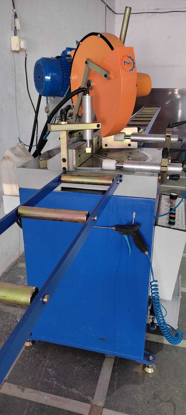 Automatic Aluminium Profile Cutting Machine